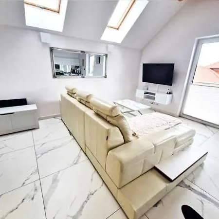 Appartamento P6 White Line 55